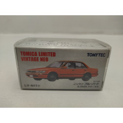 NISSAN BLUEBIRD 2.0 SSS ATTESA-X RED 1:64 TOMICA LIMITED VINTAGE NEO N-11a