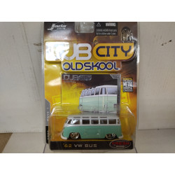 VOLKSWAGEN T1 1962 BUS GREEN 004 DUB CITY OLDSKOOL 1:64 JADA