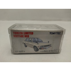 TOYOTA CORONA 1500 GL WHITE 1:64 TOMICA LIMITED VINTAGE NEO N-07a