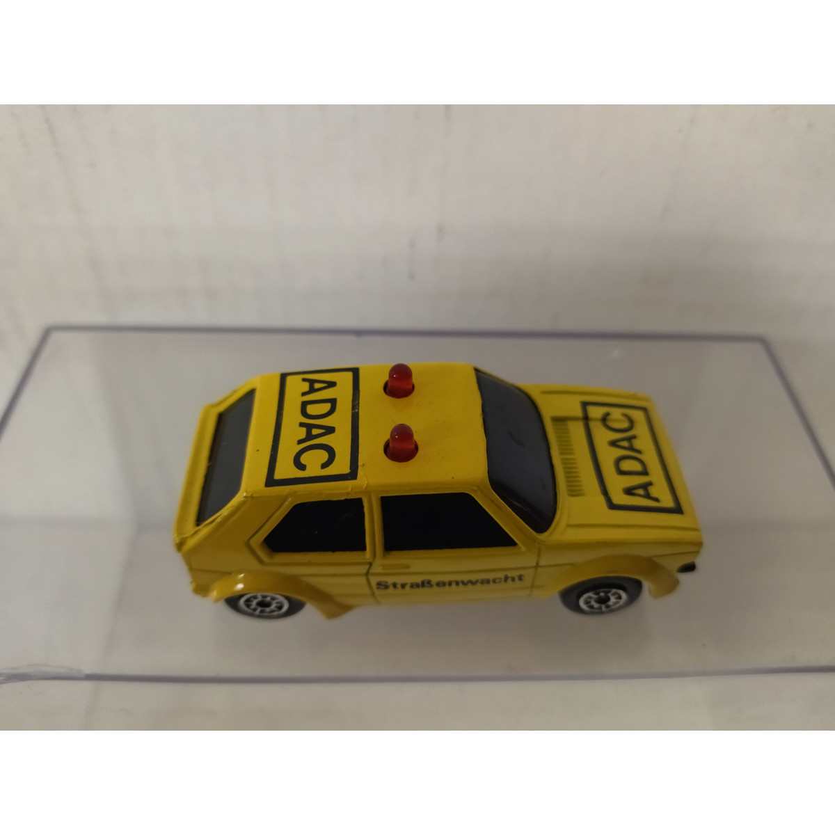 VOLKSWAGEN GOLF 1 ADAC YELLOW apx 1:64 MAISTO NO BOX - BCN STOCK CARS