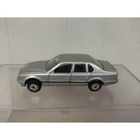 BMW E38 750iL SILVER apx 1:64 MAISTO NO BOX