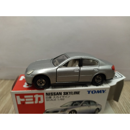 NISSAN SKYLINE V35 SILVER 1:62/apx 1:64 TOMICA 8