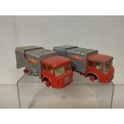 REFUSE TRUCK X 2 DESGUACE/SCRAPPING 1:66/apx 1:64 MATCHBOX K-7 KING SIZE