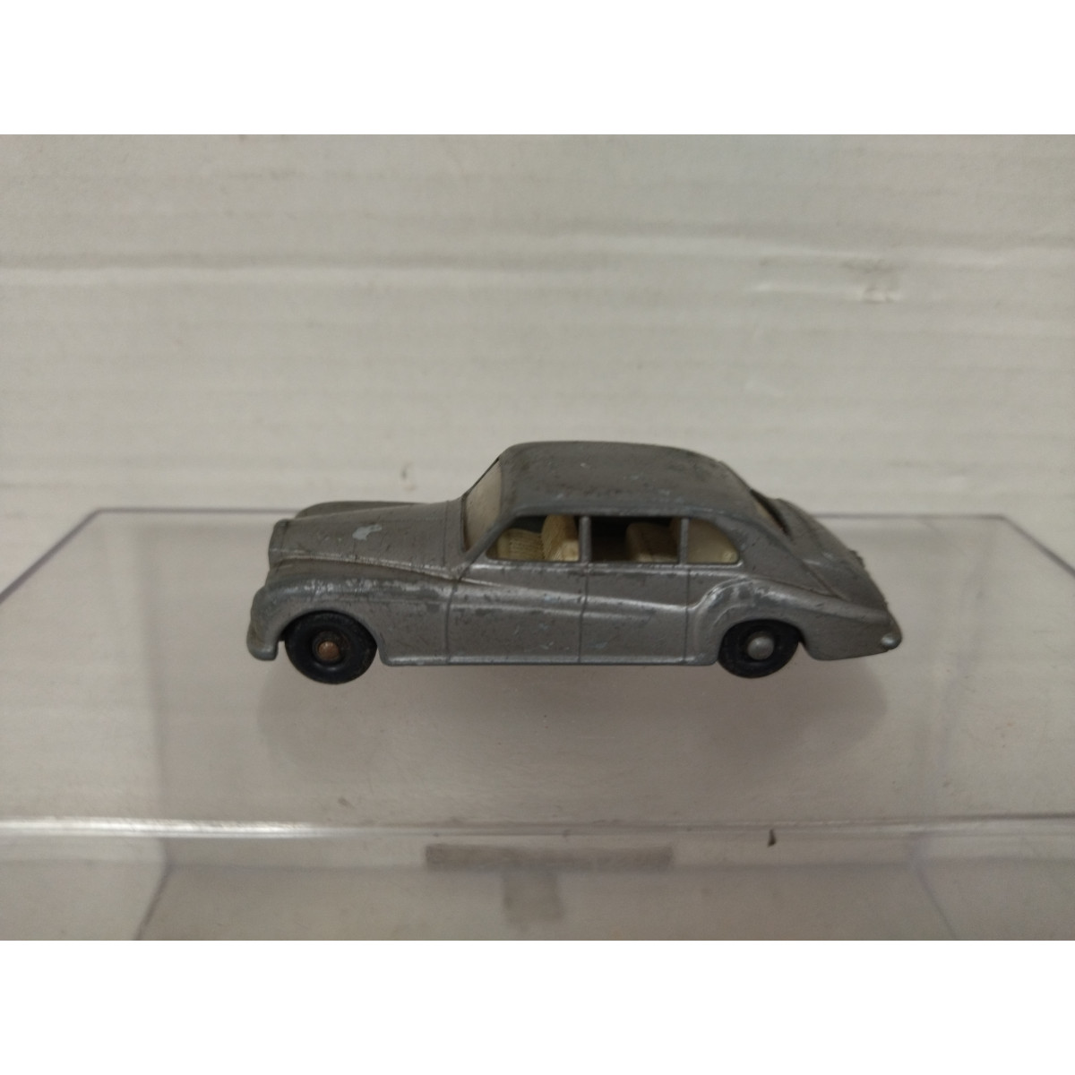 ROLLS ROYCE PHANTOM V LESNEY 44 1:74/apx 1:64 MATCHBOX NO BOX