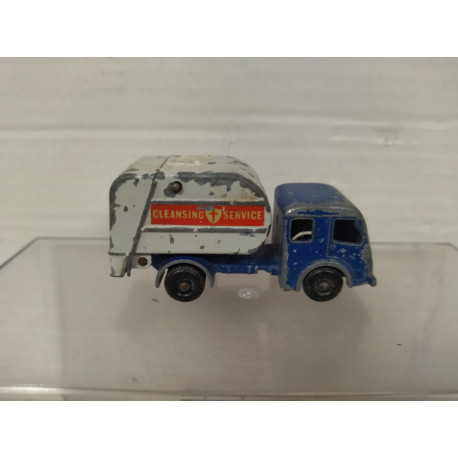 TIPPAX REFUSE CLEASING REFUSE LESNEY 15 1:96/apx 1:64 MATCHBOX NO BOX