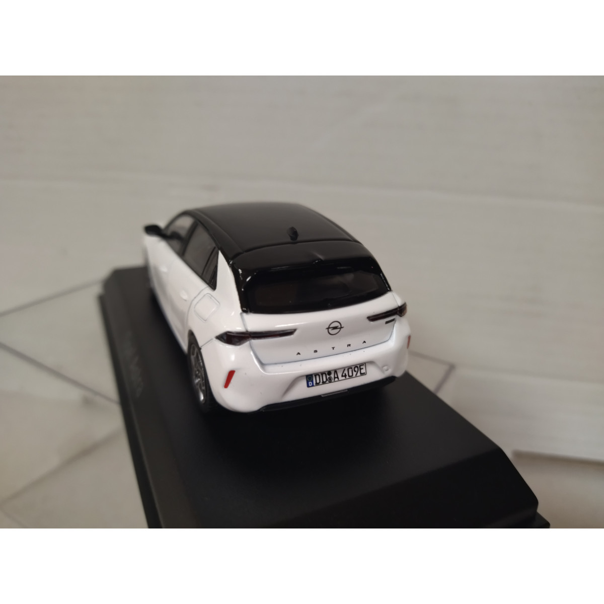 ミニカー　1/43 オペル アストラ 2022(アークティックホワイト) [360063] OPEL ASTRA 2022 Arctic White - 1/43 - Norev | eBay