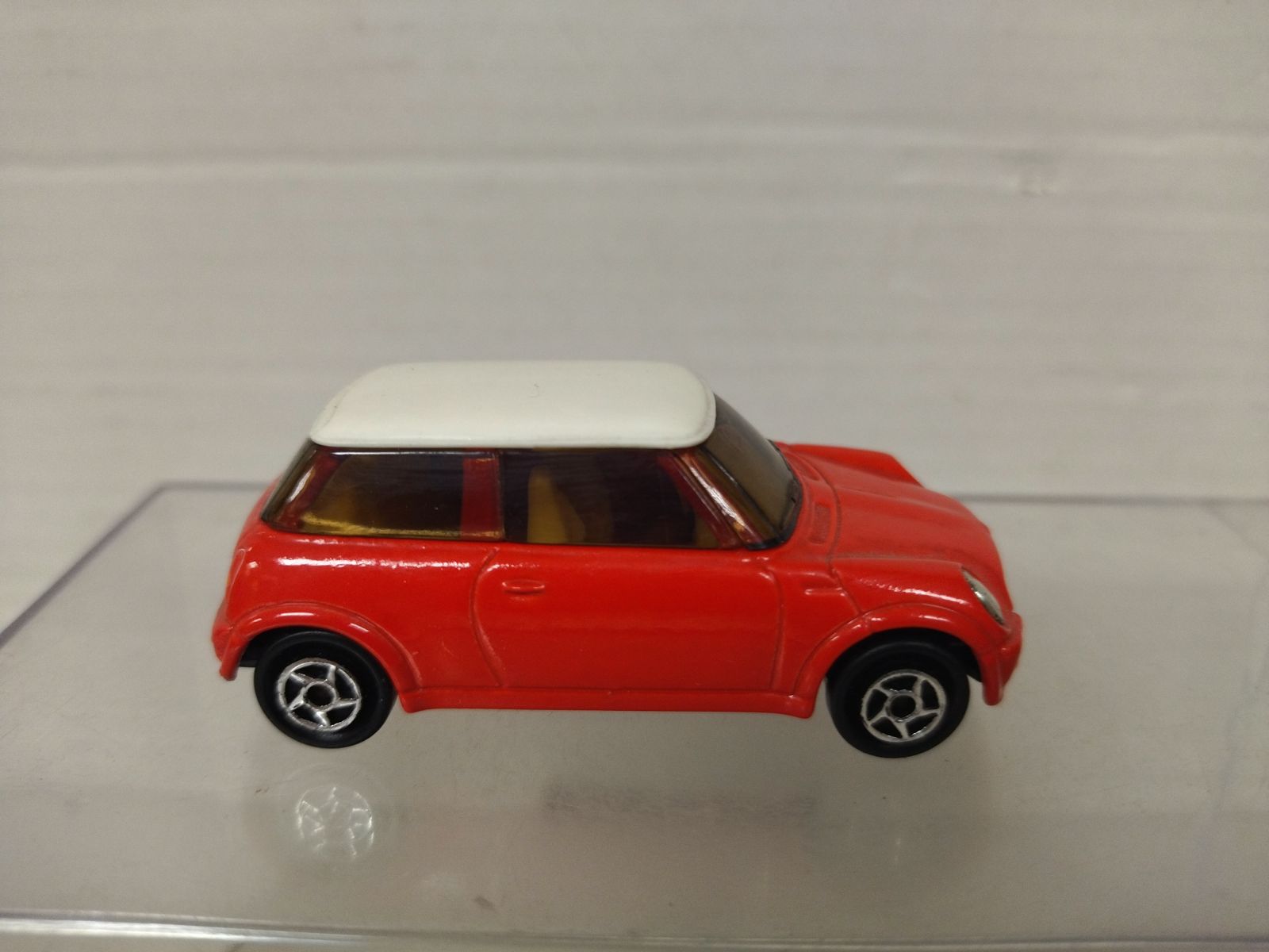 new-mini-cooper-bmw-redwhite-
