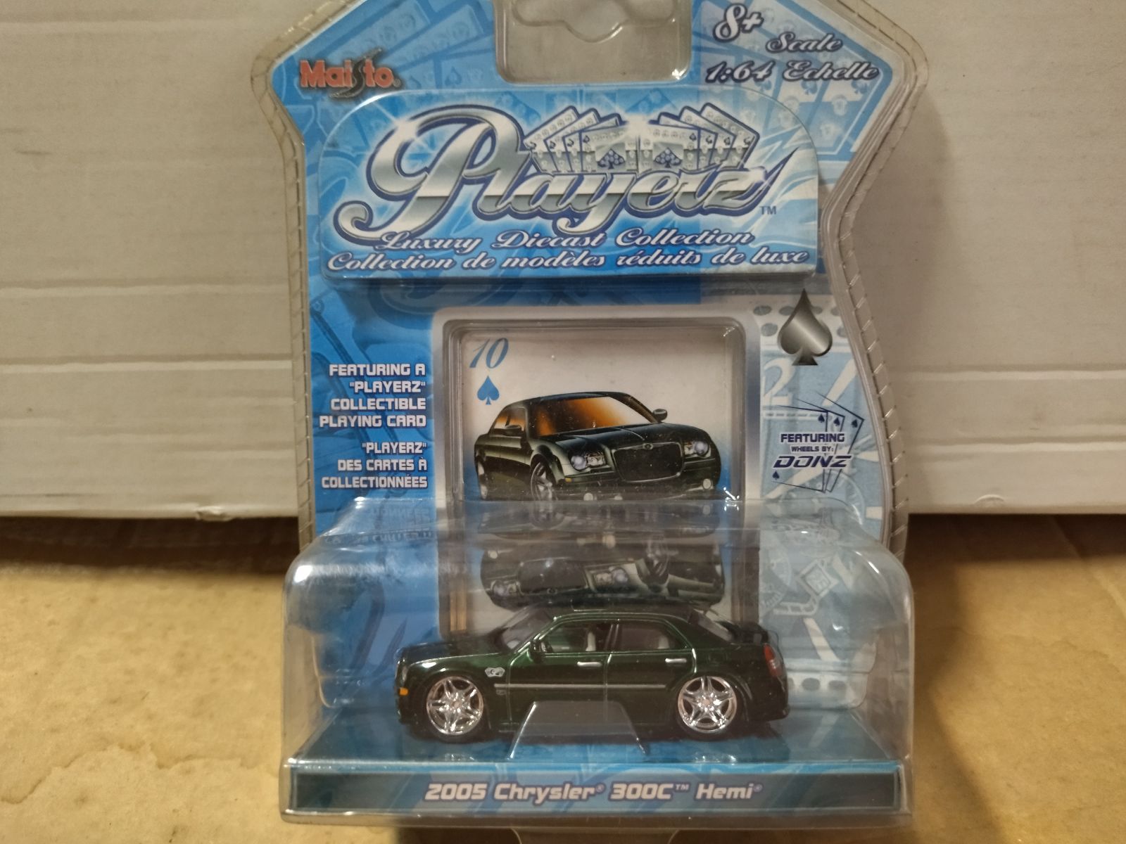 CHRYSLER 300C 2005 HEMI PLAYERZ 1:64 MAISTO - BCN STOCK CARS
