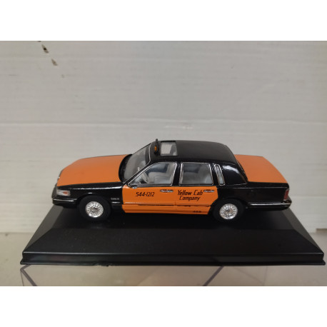 LINCOLN TOWN CAR TAXI CAB 1:43 PREMIUM IXO CAJA NO ORIGINAL DEFECT/NO RETRO