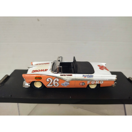 FORD FAIRLANE 1956 CONV n26 TURNER NASCAR 1:43 QUARTZO BOX SHOWCASE BROKEN