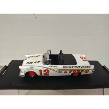 FORD FAIRLANE 1956 CONV n12 WEATHERLEY NASCAR 1:43 QUARTZO BOX SHOWCASE BROKEN