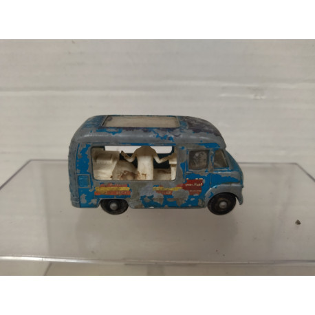 COMMER ICE CREAM CANTEEN LESNEY 47 1:85/apx 1:64 MATCHBOX NO BOX