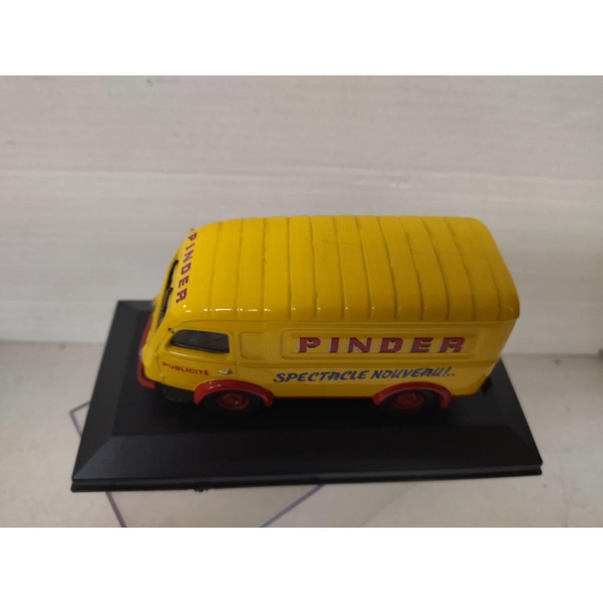 Renault 1000 Kg Lampes Mazda CORGI