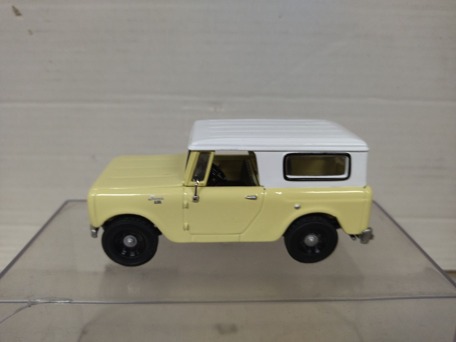 A 1/43 SCALE 1961 INTERNATIONAL SCOUT 80 | from matchbox mod
