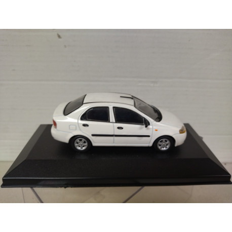 CHEVROLET AVEO 2007 COLOMBIA 1:43 LUPPA IXO CAJA NO ORIGINAL