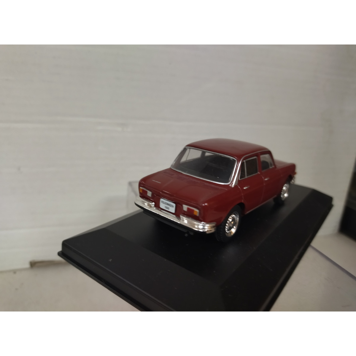 Modèle Réduit Volkswagen 1600 TL Brésil 1972 - échelle 1/43 Par IXO