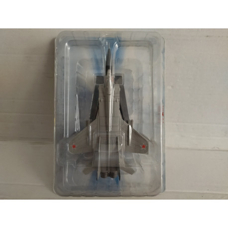 MIG-31 FOXHOUND LEGENDARY PLANES RUSSIA 1:144 DeAGOSTINI IXO