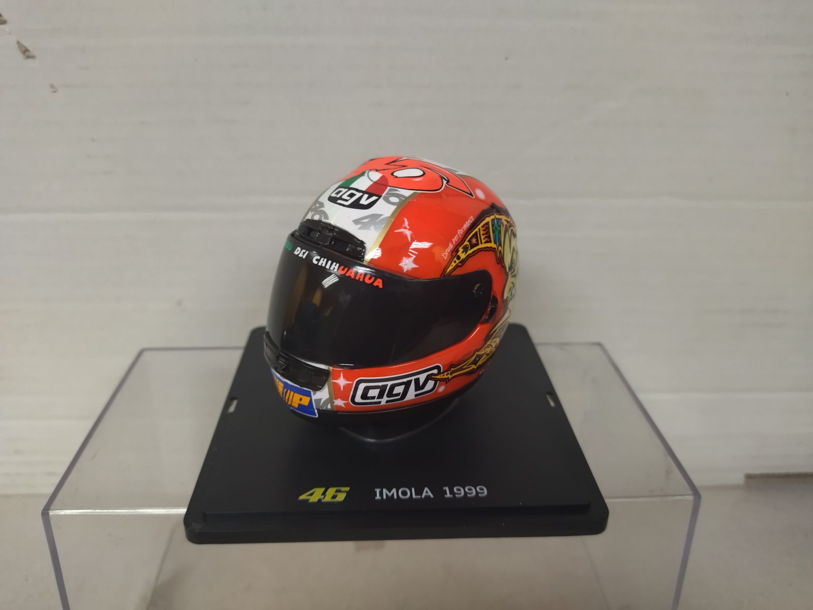 NEW Casco Helmet VALENTINO ROSSI Laguna Seca 2005 SPARK 1:5 Mag. no Minichamps