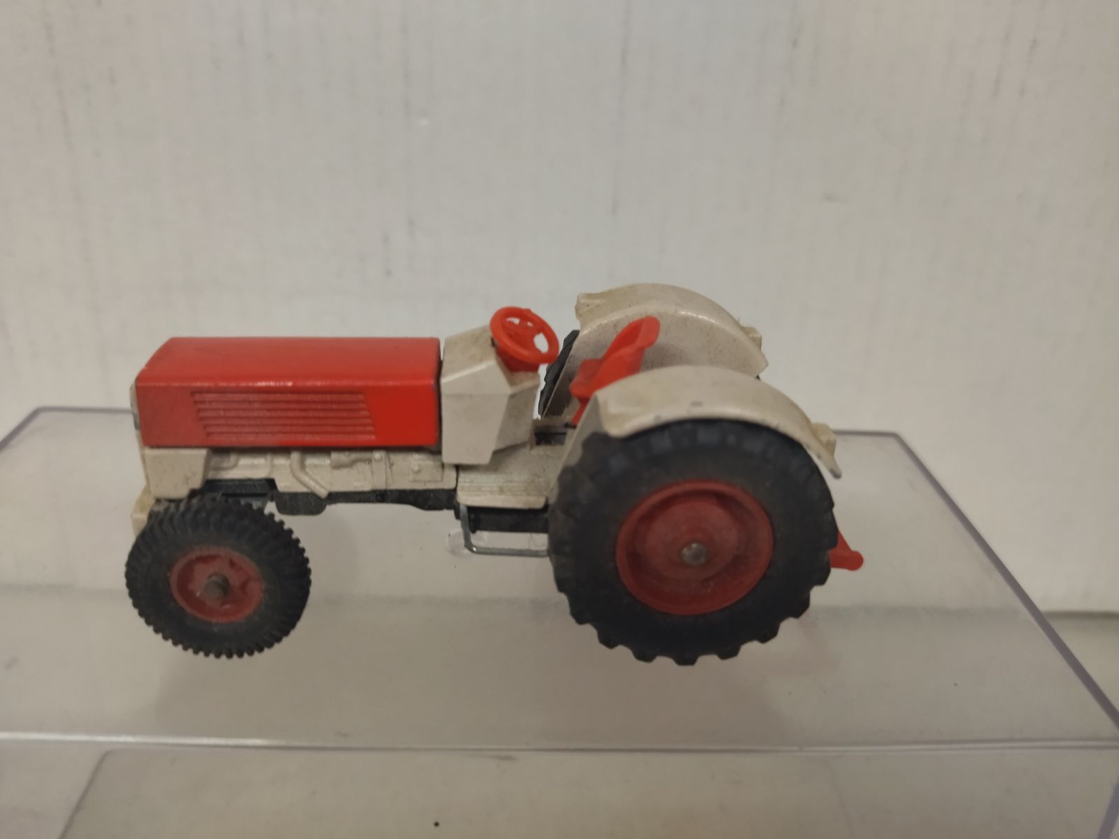 Lot de 3 anciens tracteur SIKU V287 Hanomag différentes Lot de 3 anciens tracteur SIKU V287 Hanomag différentes