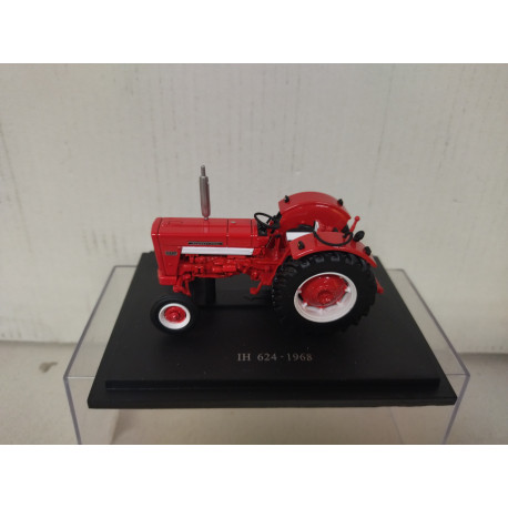 IH 624 1968 TRACTOR/FARMER 1:43 UH HACHETTE DEFECTUOSO