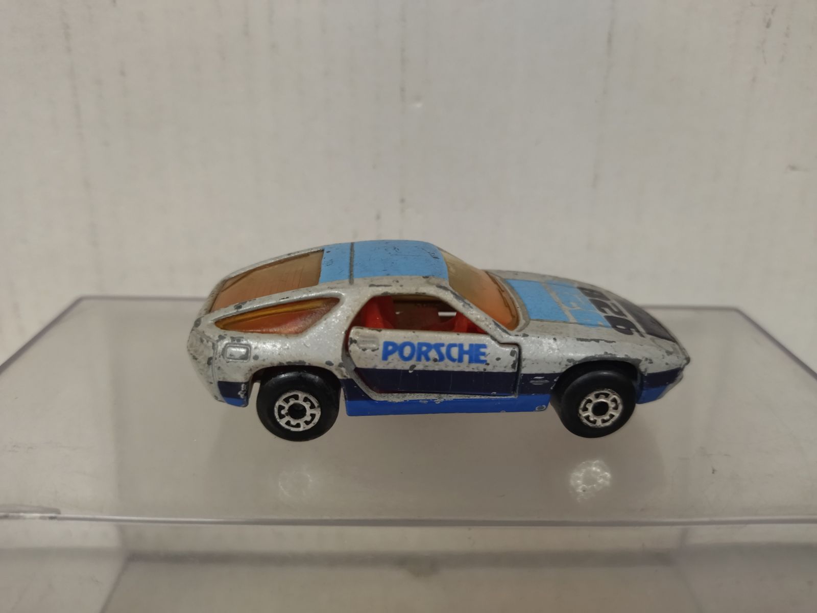 Porsche 928 matchbox sales