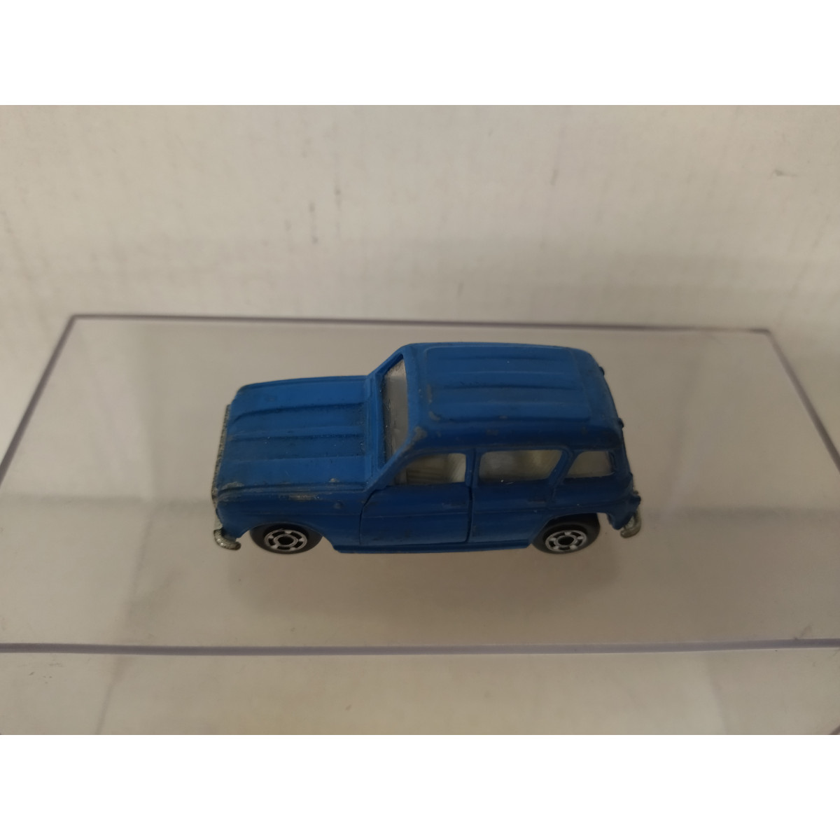 Joustra en tôle échelle 1/18 ème