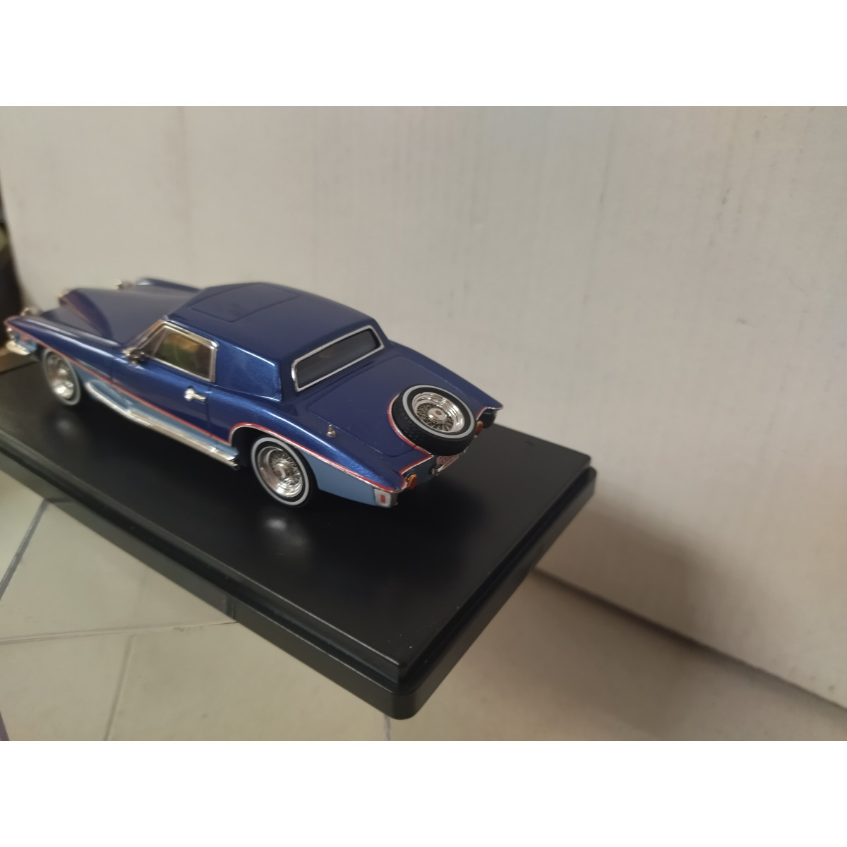 Miniature Premium X 1/43 - Stutz Blackhawk Coupe 1971 - Bleu Deux Tons