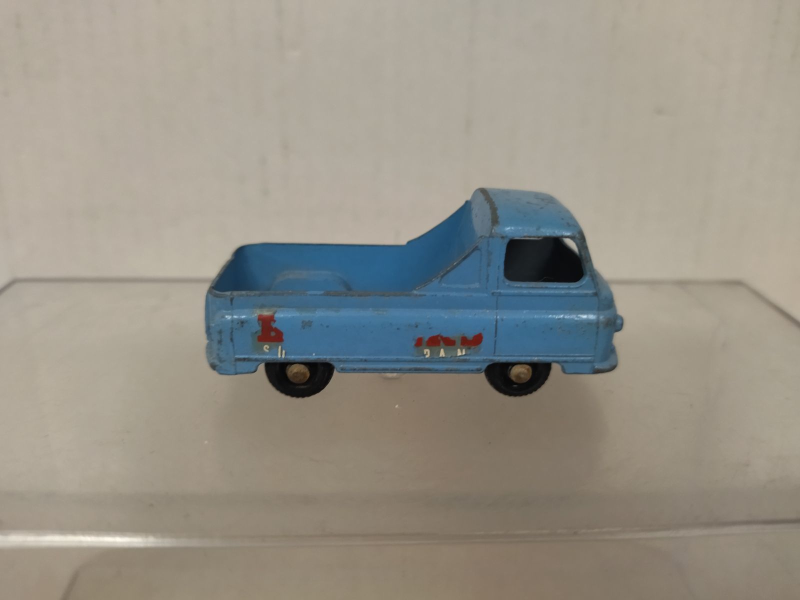 MORRIS J2 PICKUP SUPPLY COM LESNEY 60 1:75/apx 1:64 MATCHBOX - BCN