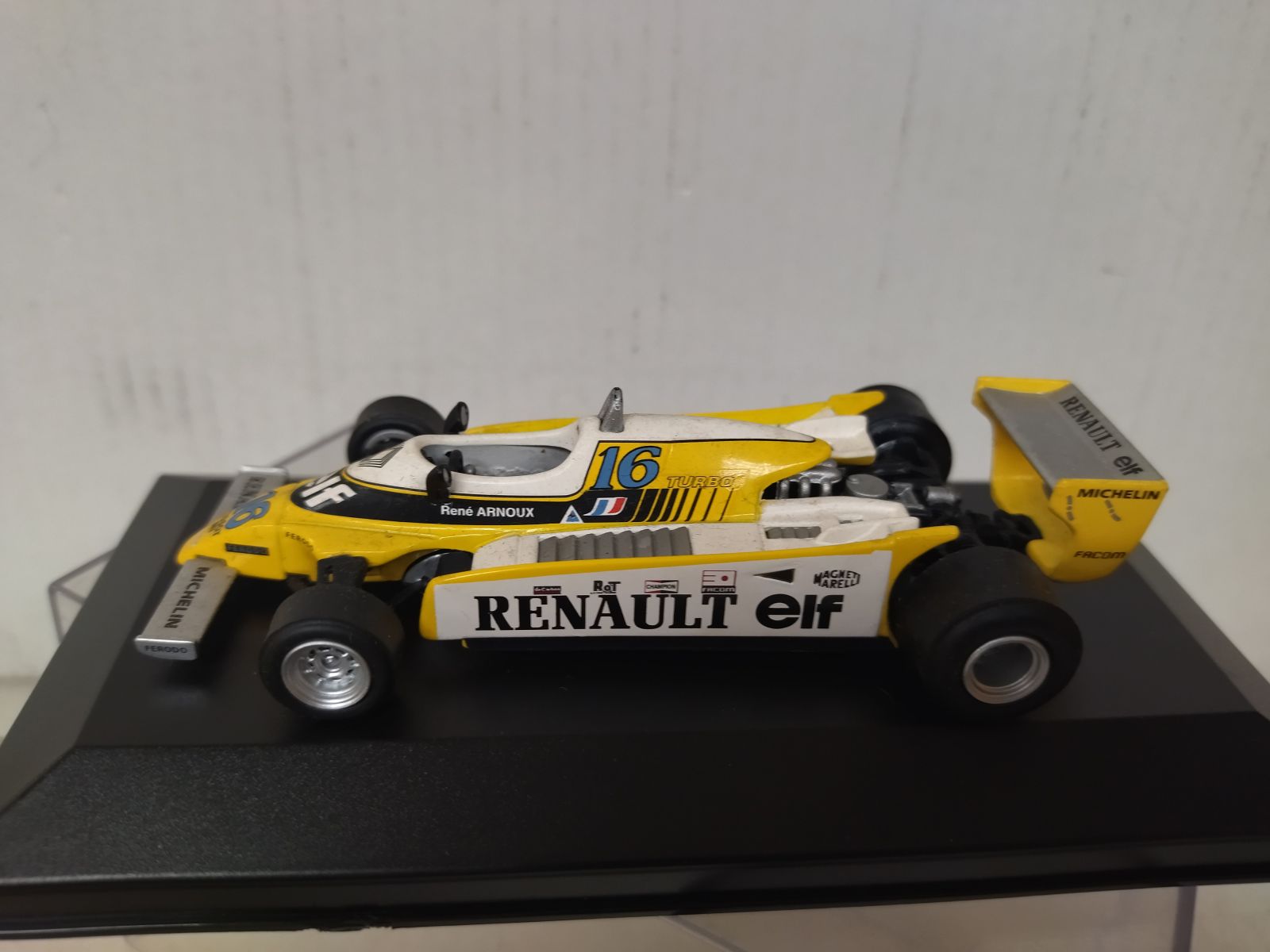 RENAULT RE20/23 TURBO 1980 FORMULA F1 RENE ARNOUX 1:43 RBA IXO