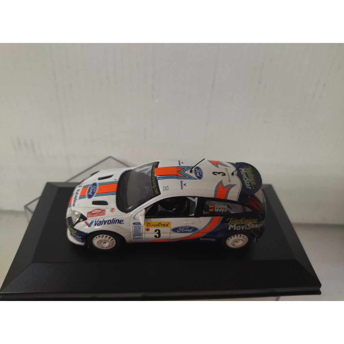 FORD FOCUS WRC RALLYE DE MONTE CARLO 2001 C. SAINZ AUTOART 1