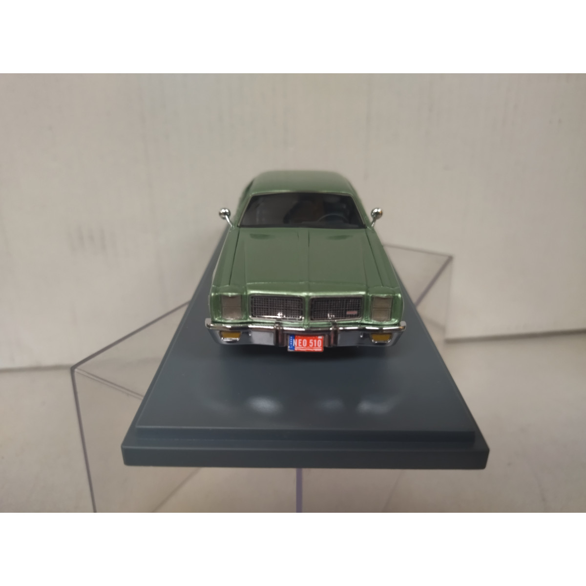 DODGE MONACO 1978 GREEN MET 1:43 NEO SCALE MODELS - BCN STOCK CARS