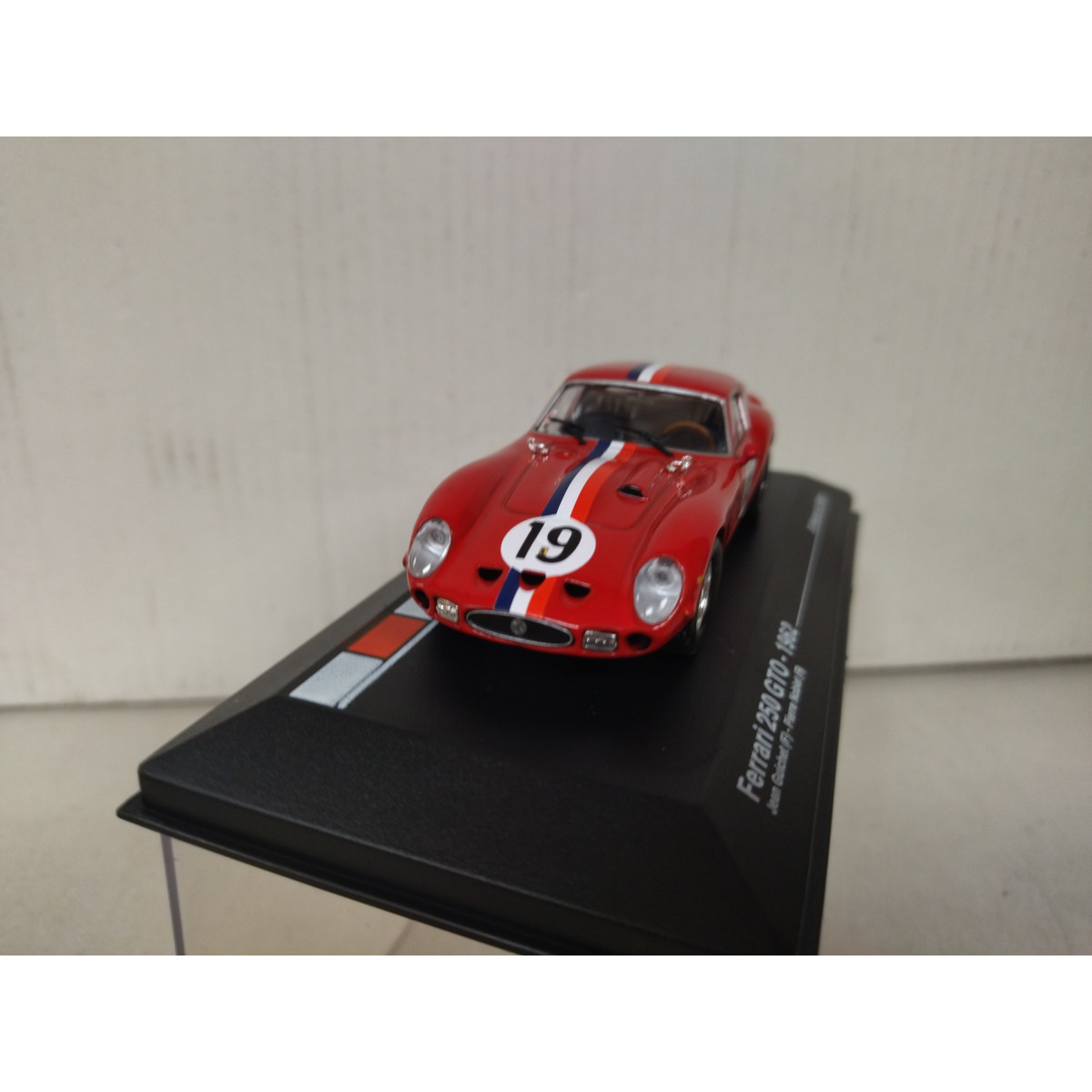 Modèle Réduit Ferrari 250 GTO 1964 IXO 1/43 - Comme Neuf Avec Boîte D'origine