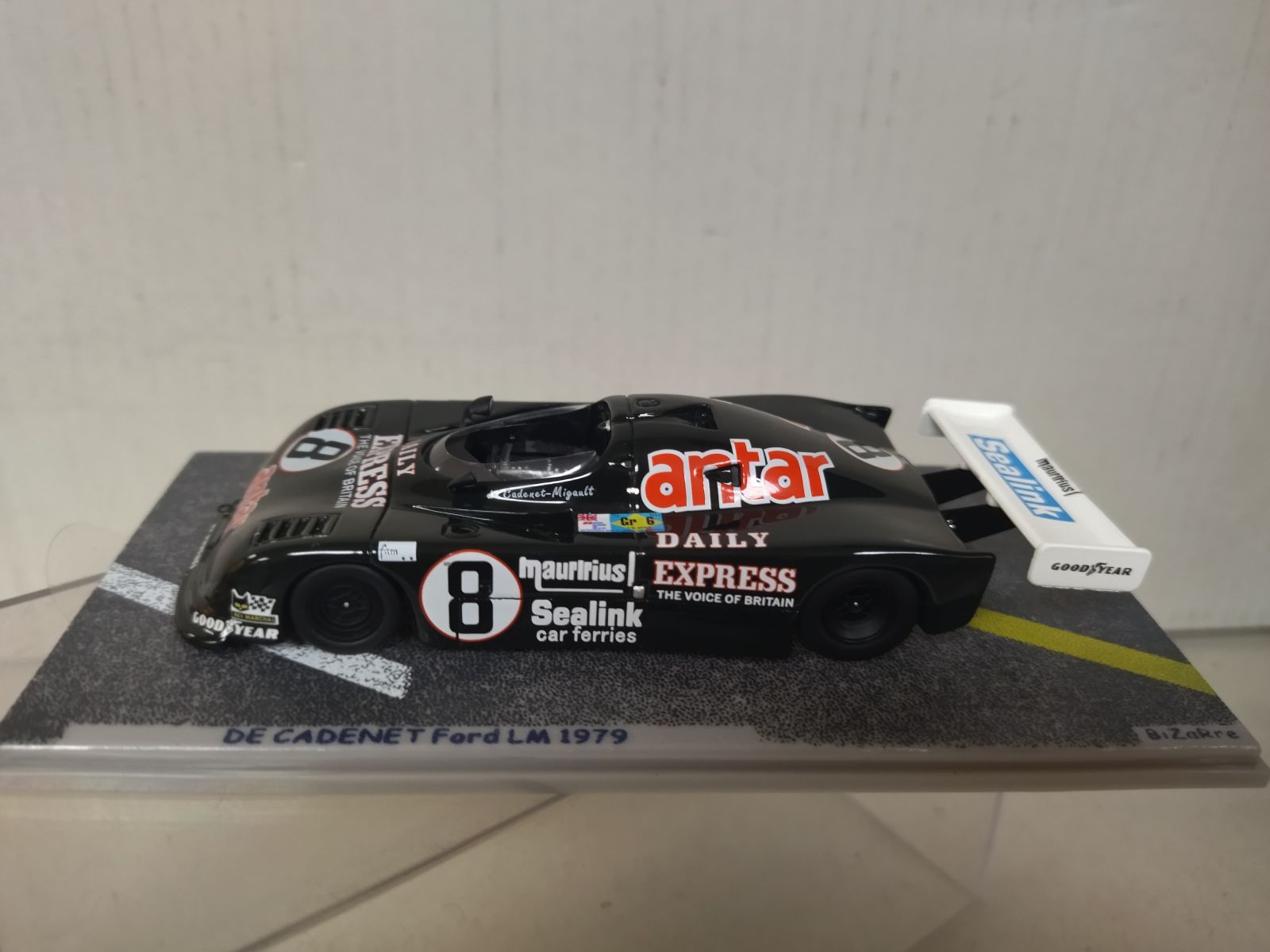 DE CADENET FORD 24 H LE MANS 1979 DE CADENET-MIGAUT 1:43 BIZARRE