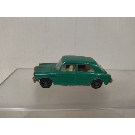 MORRIS MG 1100 GREEN 1:64 INTERNATIONAL PAYA 2111 NO BOX