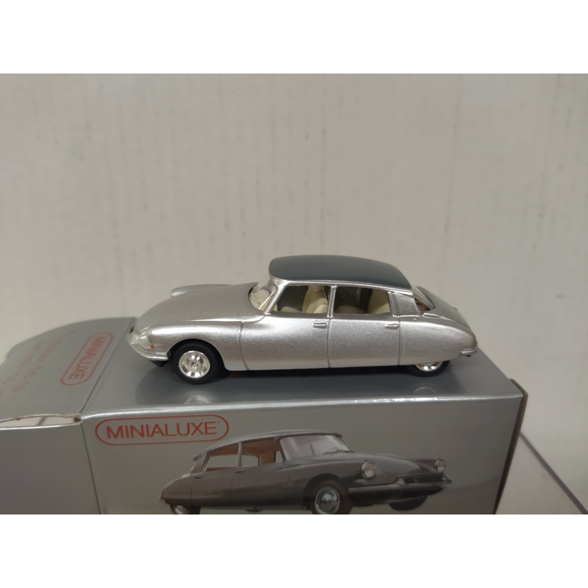 CITROËN DS 19 Minialuxe 1/43 EUR 35,00 - FR