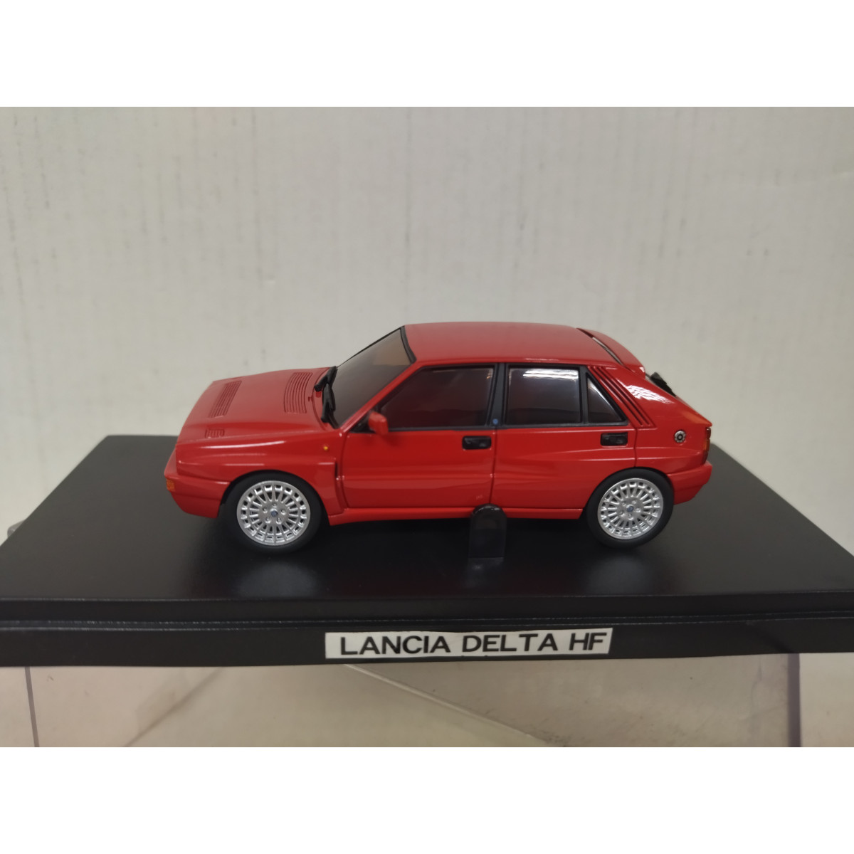 lancia-delta-1992-integrale-