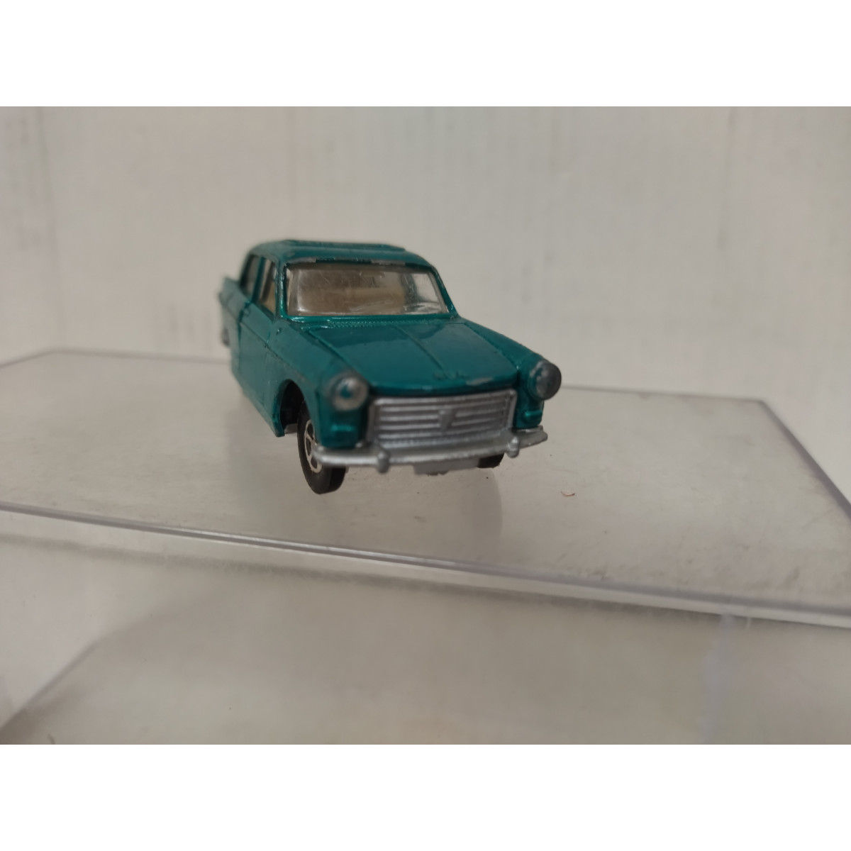 PEUGEOT 404 GREEN /apx 1:64 LONE STAR 28 IMPY ROAD MASTER - BCN 