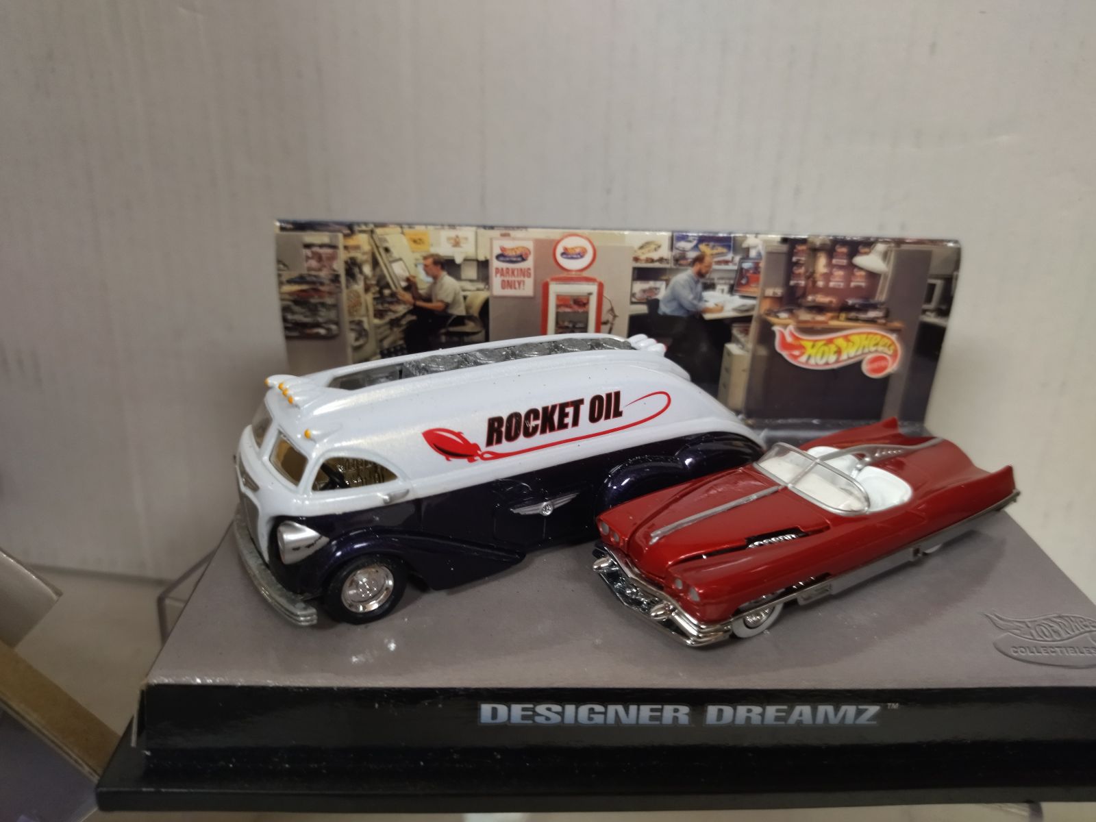 ROCKET OIL DESIGNER DREAMZ 1:64 HOT WHEELS - BCN STOCK CARS