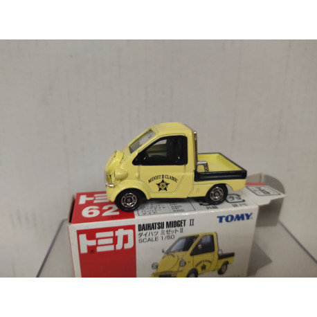 DAIHATSU MIDGET II MINI VAN PICKUP 1:50/apx 1:64 TOMICA 62