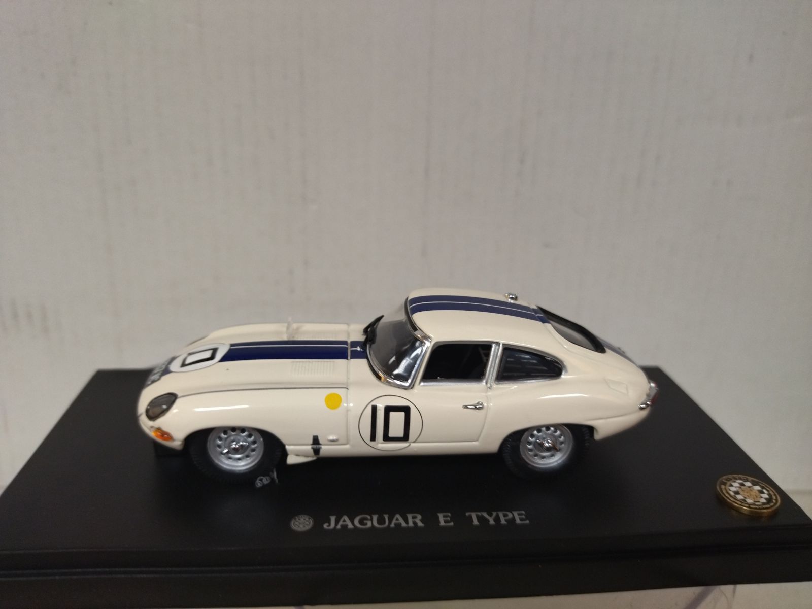 JAGUAR E-TYPE 1962 24 H LE MANS n10 1:43 KYOSHO - BCN STOCK CARS