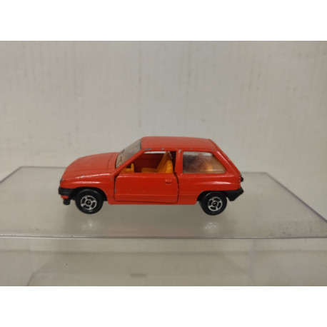 OPEL CORSA A ROJO apx 1:64 GUISVAL NO BOX