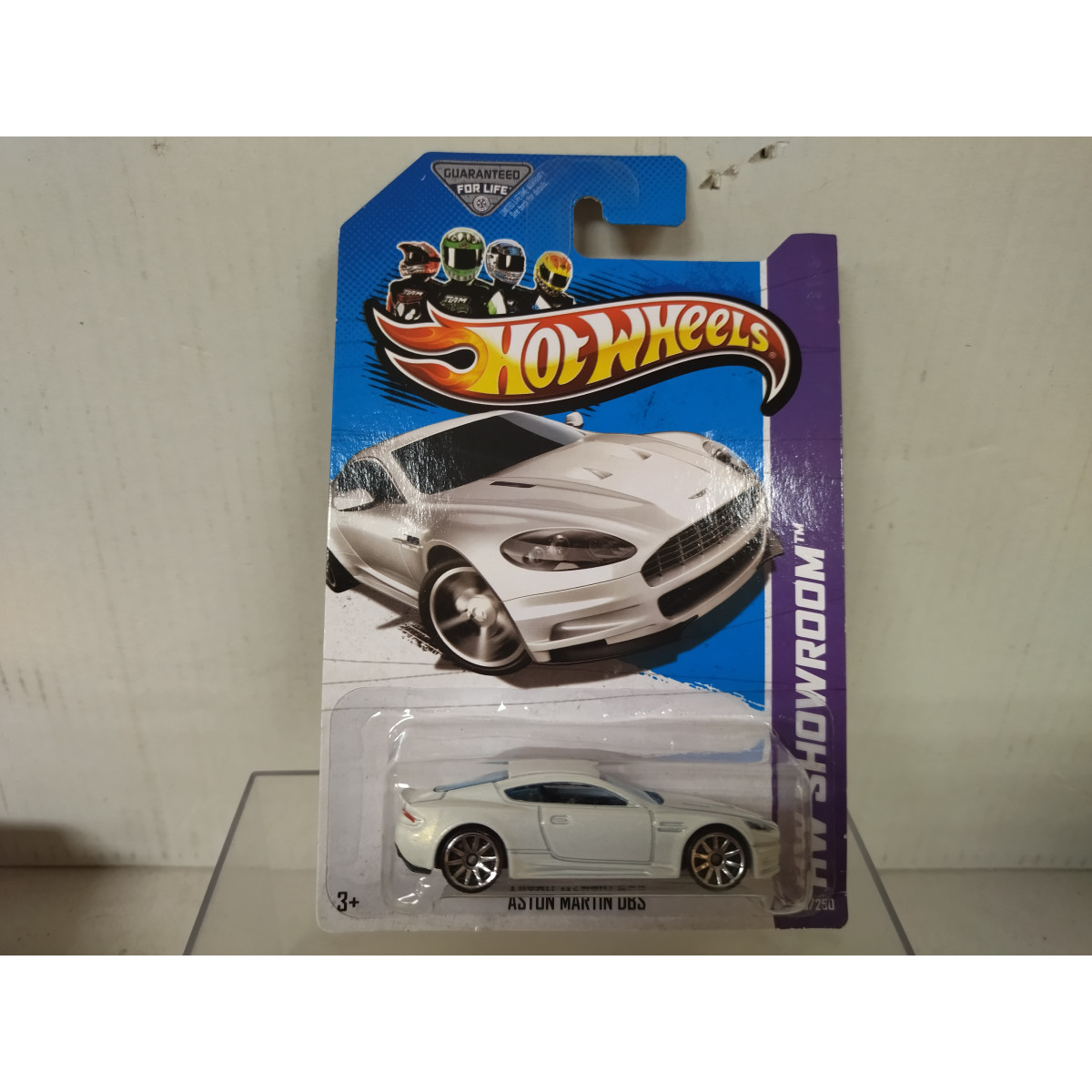 Hot Wheels Aston Martin DBS Scala 1:64 - Modello Da Collezione Ispirato Al Cinema