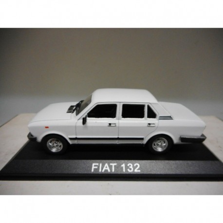 FIAT 132 CREAM WHITE POLONIA CARS BALKANS DeAGOSTINI 1:43
