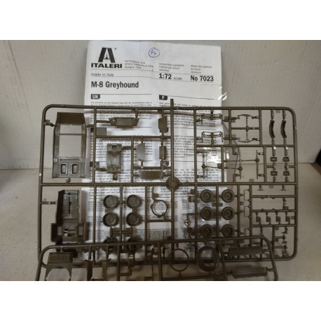 M8 GREYHOUND ARMOURED CAR WW 2 MODEL KIT 1:72 ITALERI 7023 NO BOX