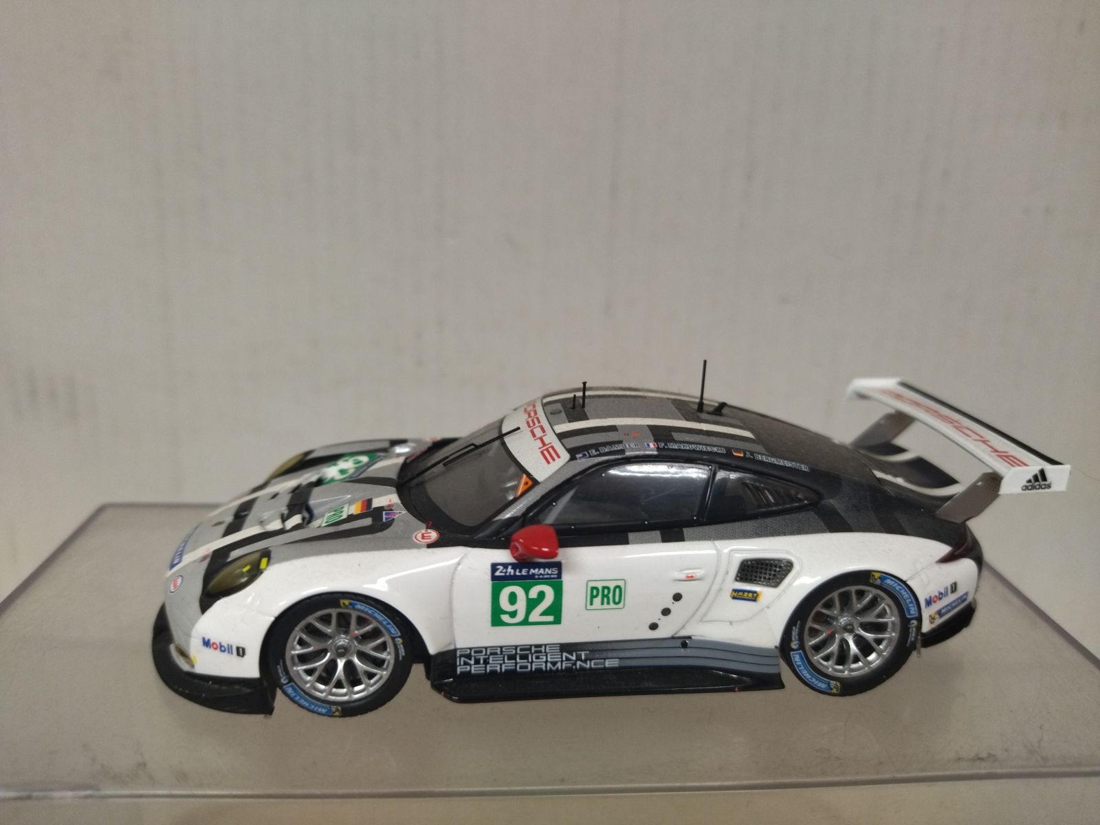 Schaalmodel Porsche 911 Rs 3.0 N°71 24h Le Mans 1976 1/43