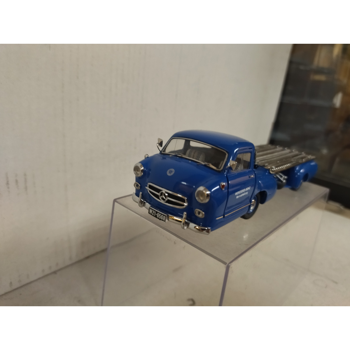 CMC Mercedes-Benz Renntransporter 1954 1/18 (Neu (gemäss Beschreibung