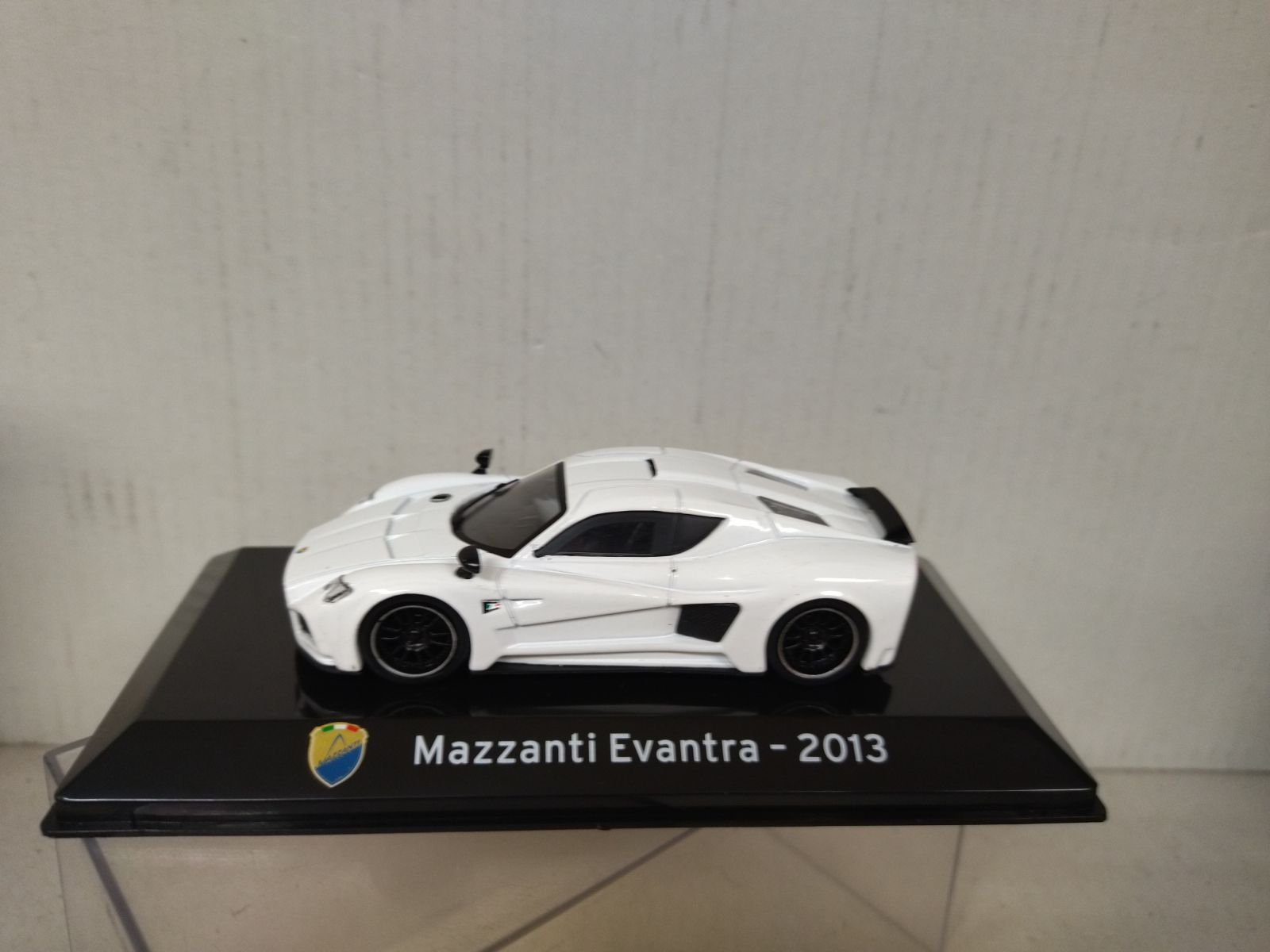 Altaya 1:43 Mazzanti Evantra 771 2016 (Neu und originalverpackt) in Altaya 1:43 Mazzanti Evantra 771 2016 (Neu und originalverpackt) in