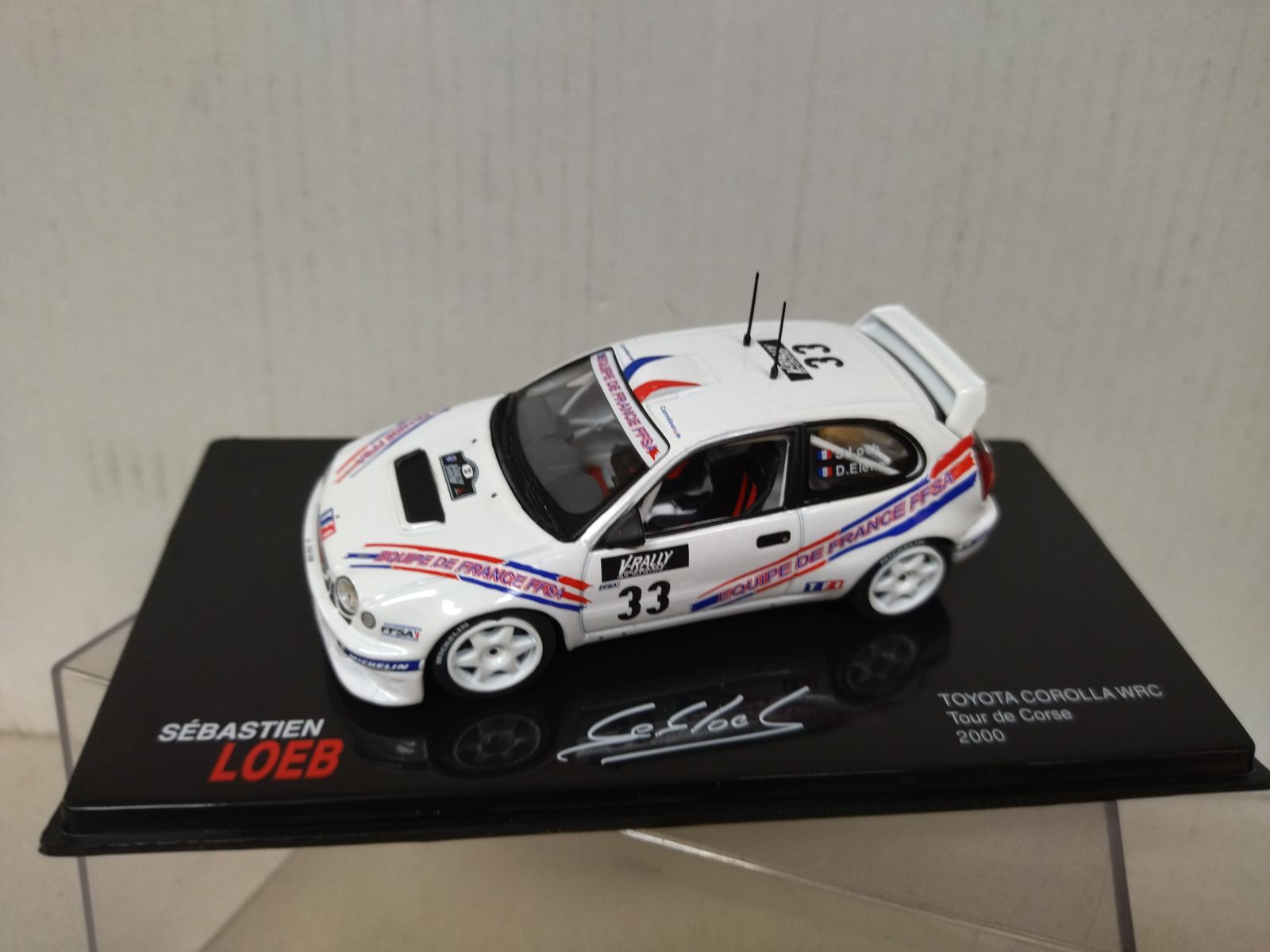 TOYOTA COROLLA WRC 2000 RALLY TOUR CORSE LOEB 1:43 ALTAYA IXO