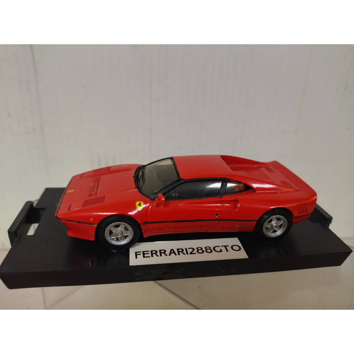FERRARI 288 GTO RED 1:43 CAJA NO ORIGINAL - BCN STOCK CARS
