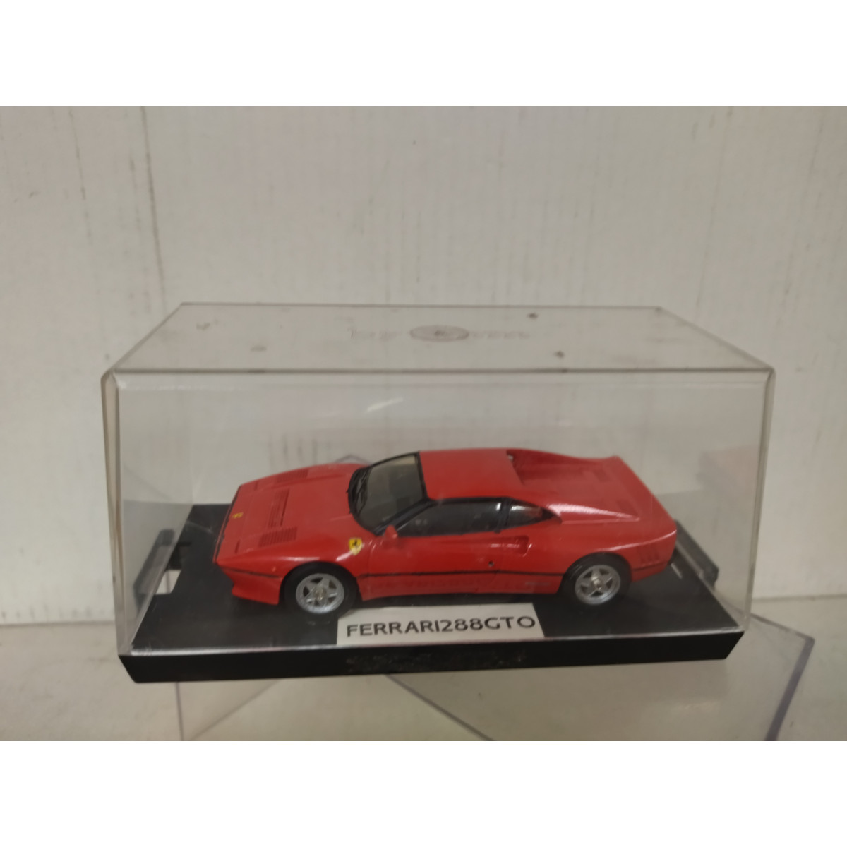 FERRARI 288 GTO RED 1:43 CAJA NO ORIGINAL - BCN STOCK CARS